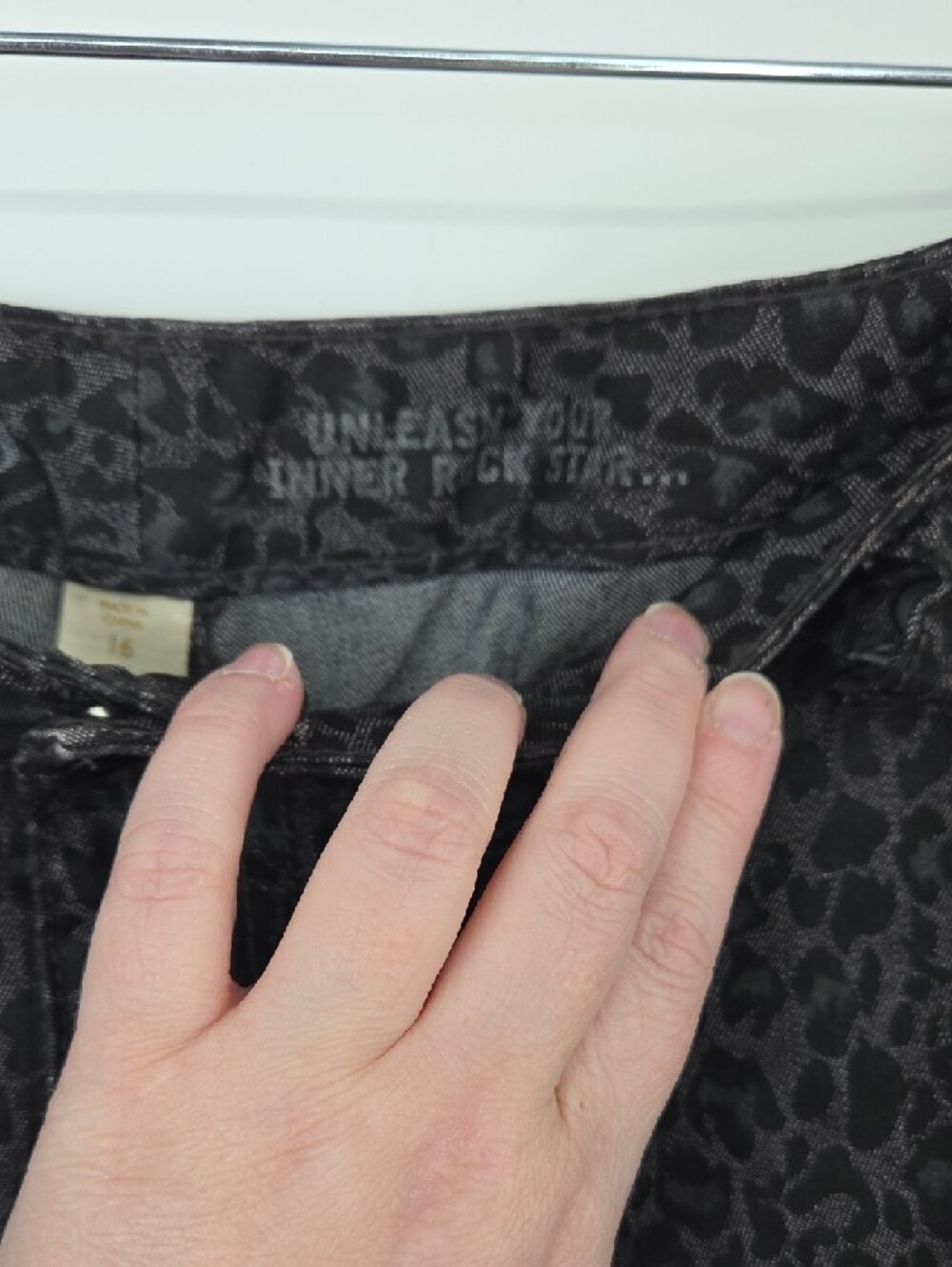 Avenue Jeans Black Leopard Print Pants - Picture 3 of 14